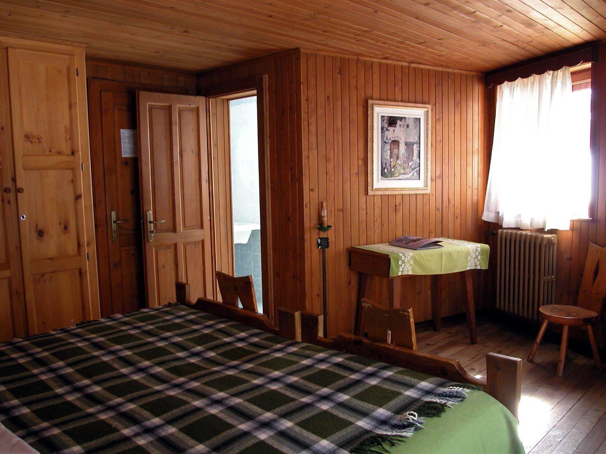 Albergo Villa Anna Maria Чамполук Екстериор снимка