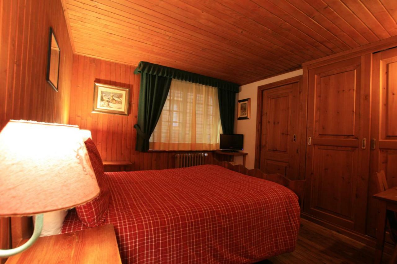 Albergo Villa Anna Maria Чамполук Екстериор снимка