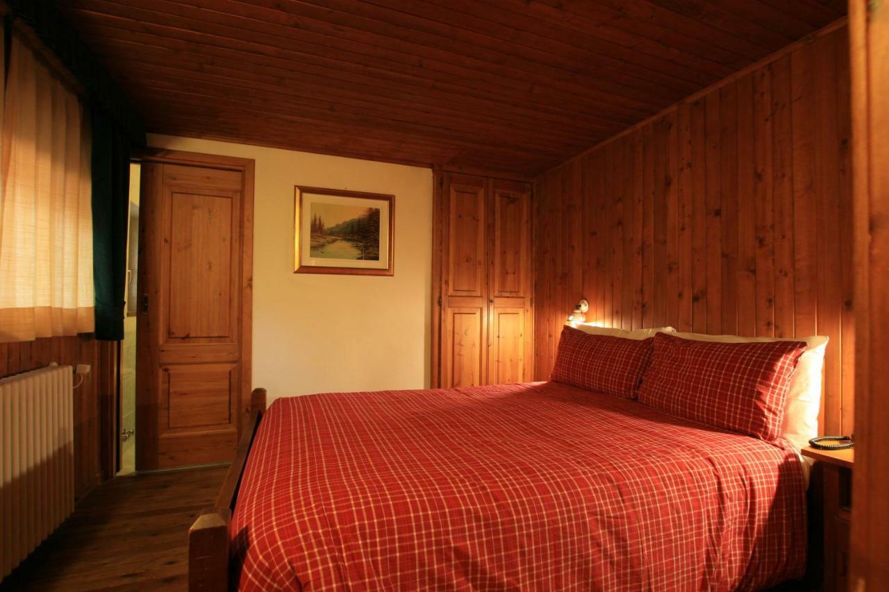 Albergo Villa Anna Maria Чамполук Екстериор снимка