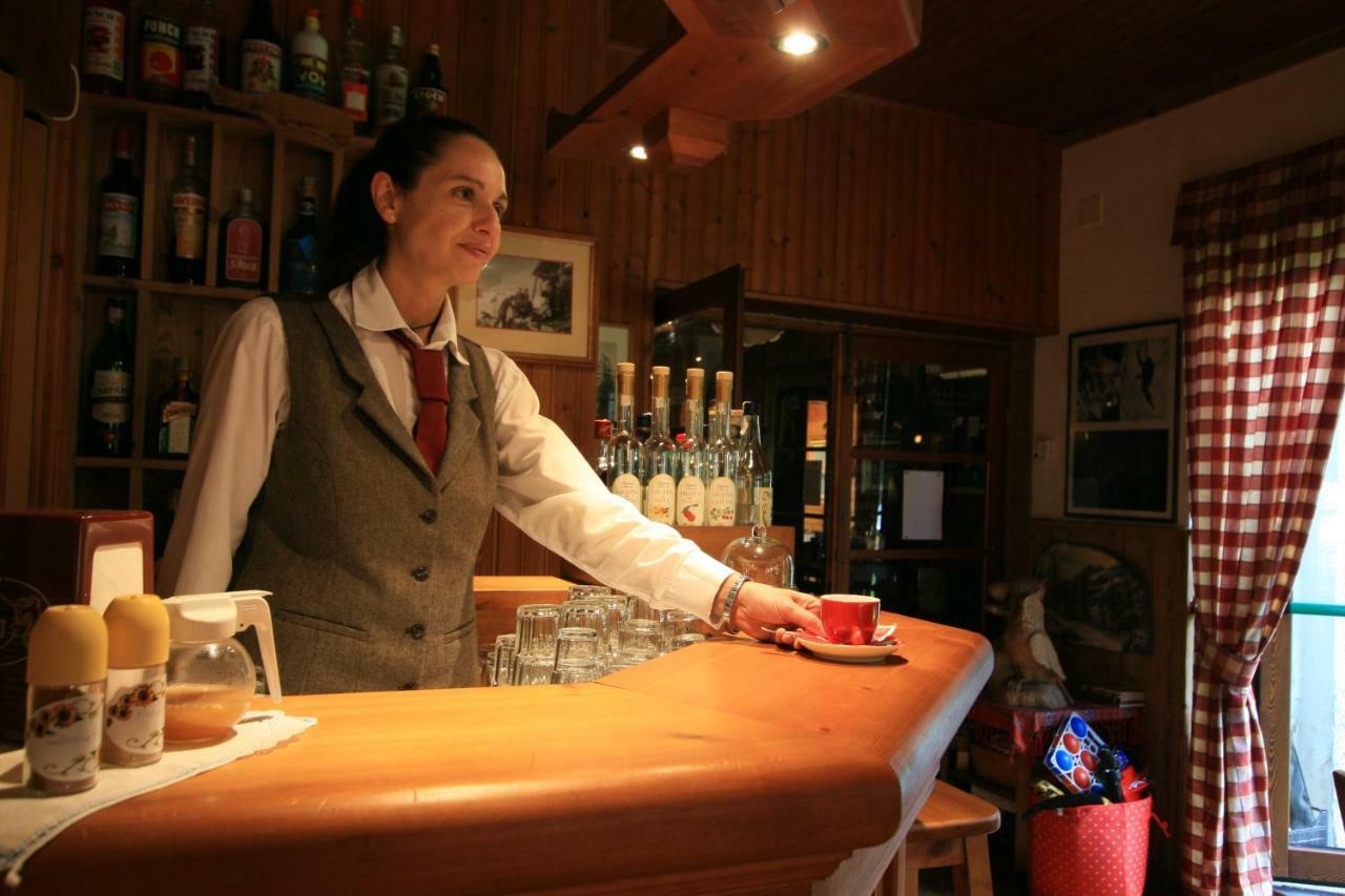 Albergo Villa Anna Maria Чамполук Екстериор снимка
