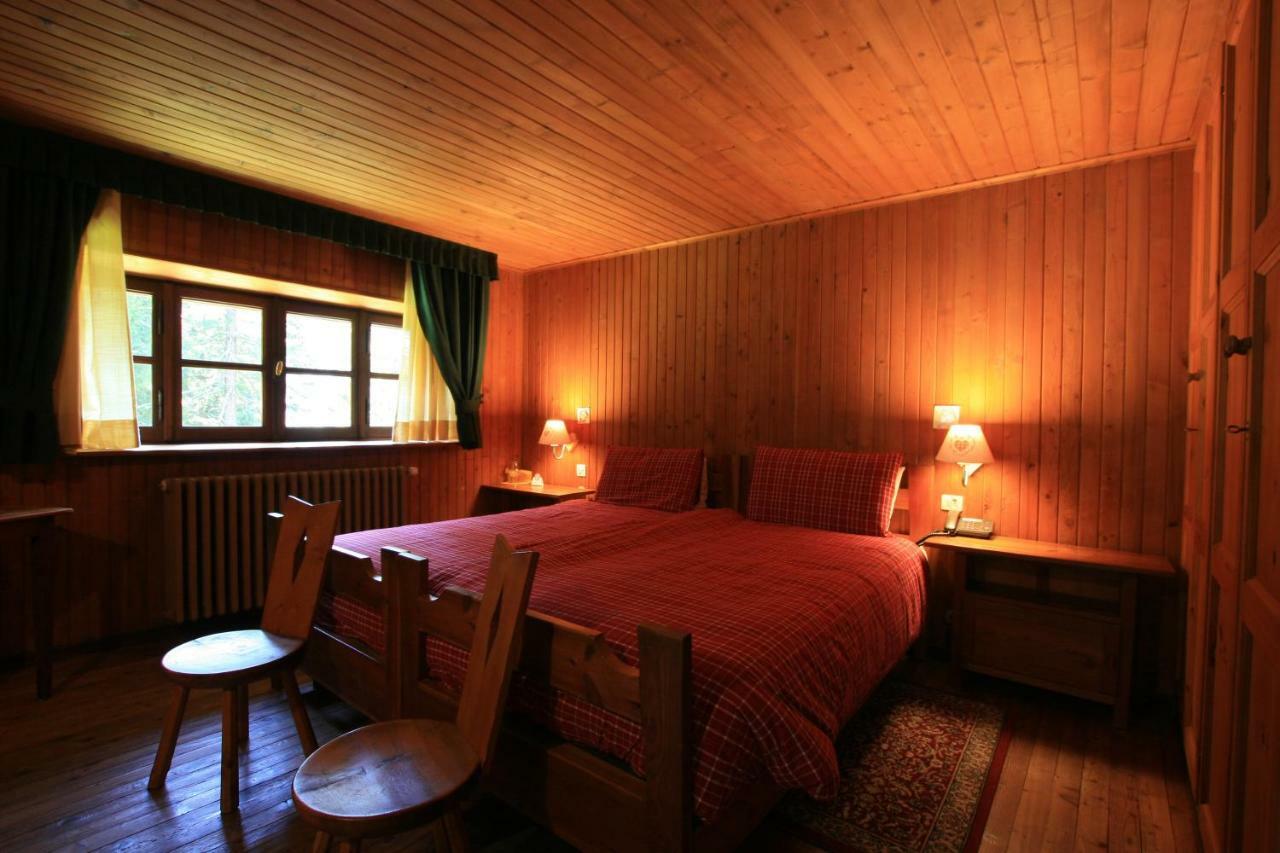Albergo Villa Anna Maria Чамполук Екстериор снимка